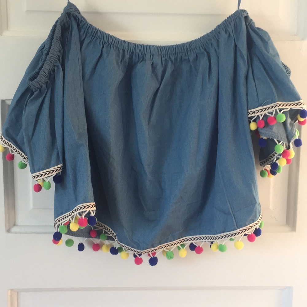 NWT Forever 21 off-the-shoulder top with pom-poms